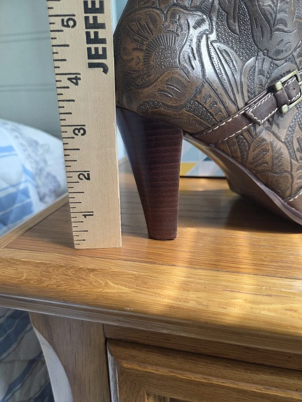 Worthington Brown Leather Embossed Tooled Heeled Ankle Boots Size 8M